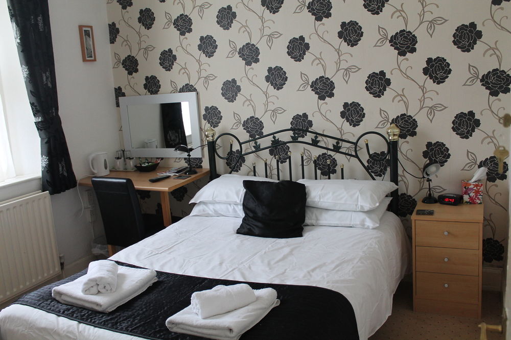 Heathcliff House B&B Exclusively For Adults Free Large Carpark Torquay Bagian luar foto