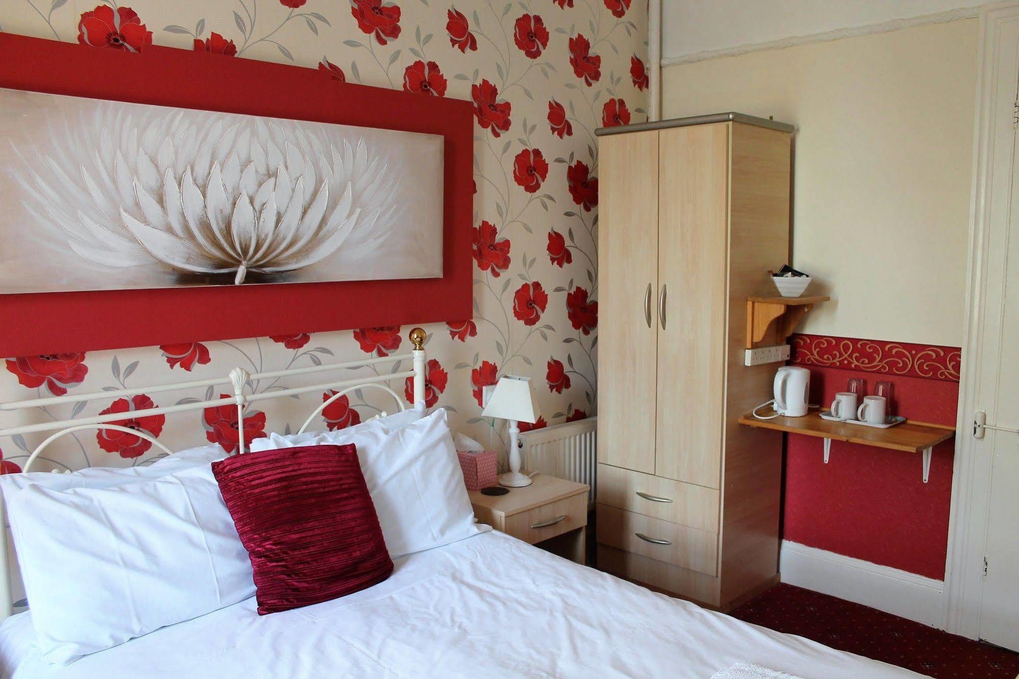 Heathcliff House B&B Exclusively For Adults Free Large Carpark Torquay Bagian luar foto